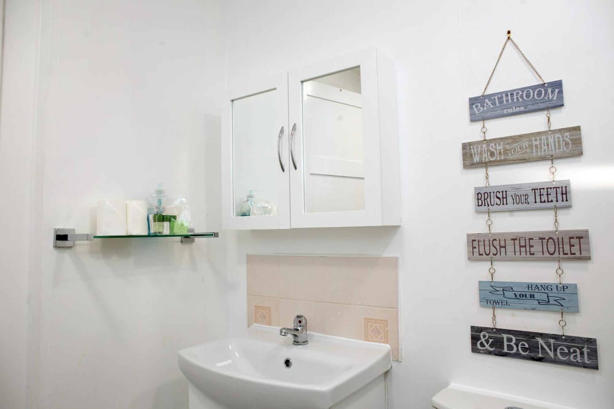 The Summit Apartment - Large 1 bedroom Condo in Aberdeen Westend with Free Parking Buitenkant foto