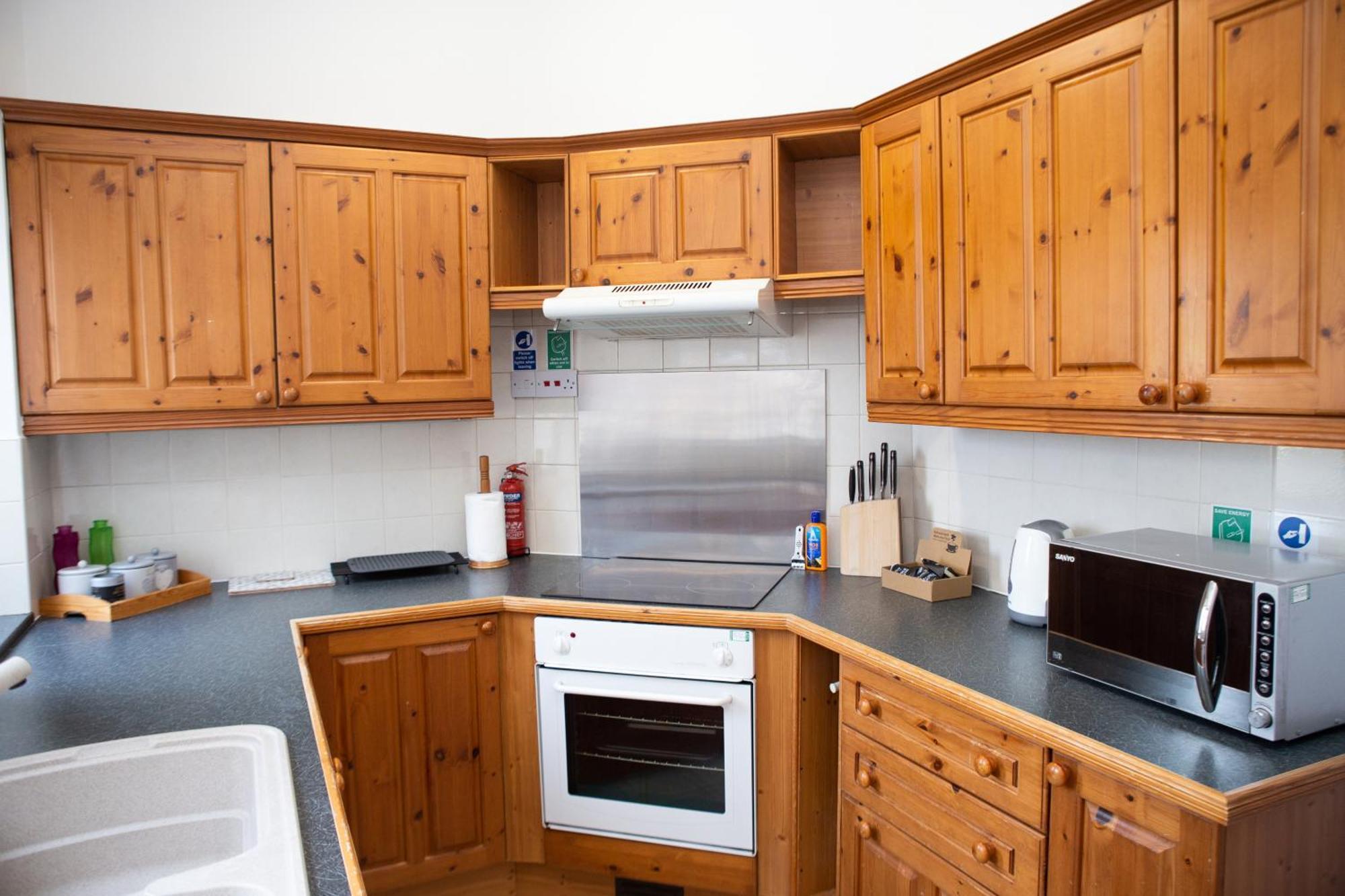 The Summit Apartment - Large 1 bedroom Condo in Aberdeen Westend with Free Parking Buitenkant foto