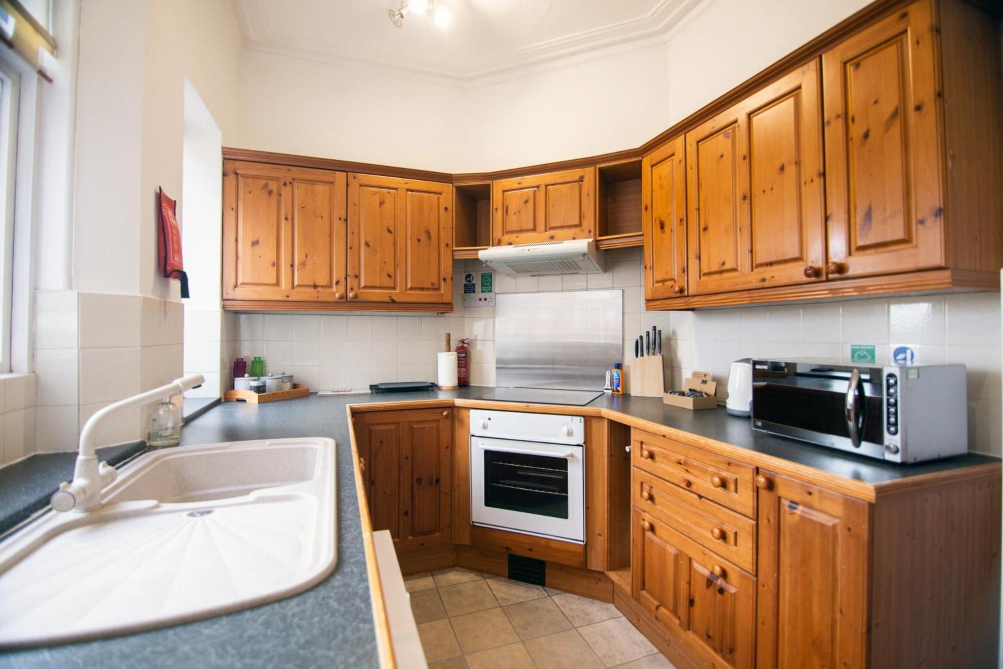 The Summit Apartment - Large 1 bedroom Condo in Aberdeen Westend with Free Parking Buitenkant foto