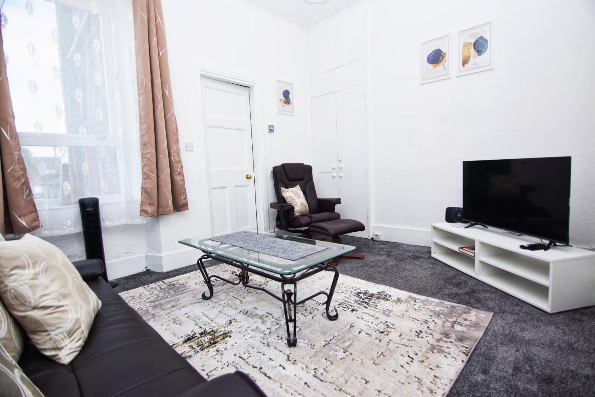 The Summit Apartment - Large 1 bedroom Condo in Aberdeen Westend with Free Parking Buitenkant foto